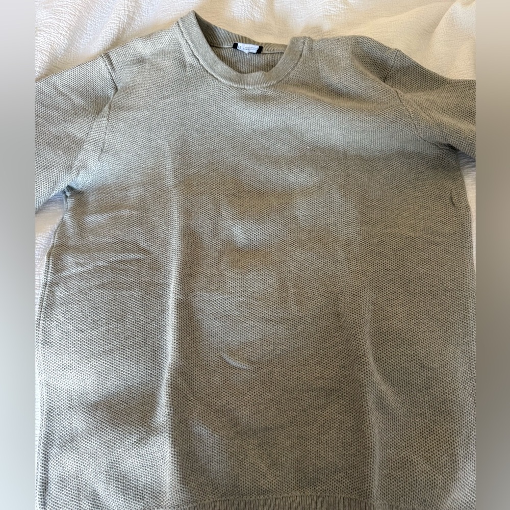 GAP Men's Light Gray Crewneck Sweater